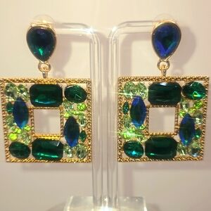(E22) New Elegant Green/Blue Glass Gemstone Square Earrings